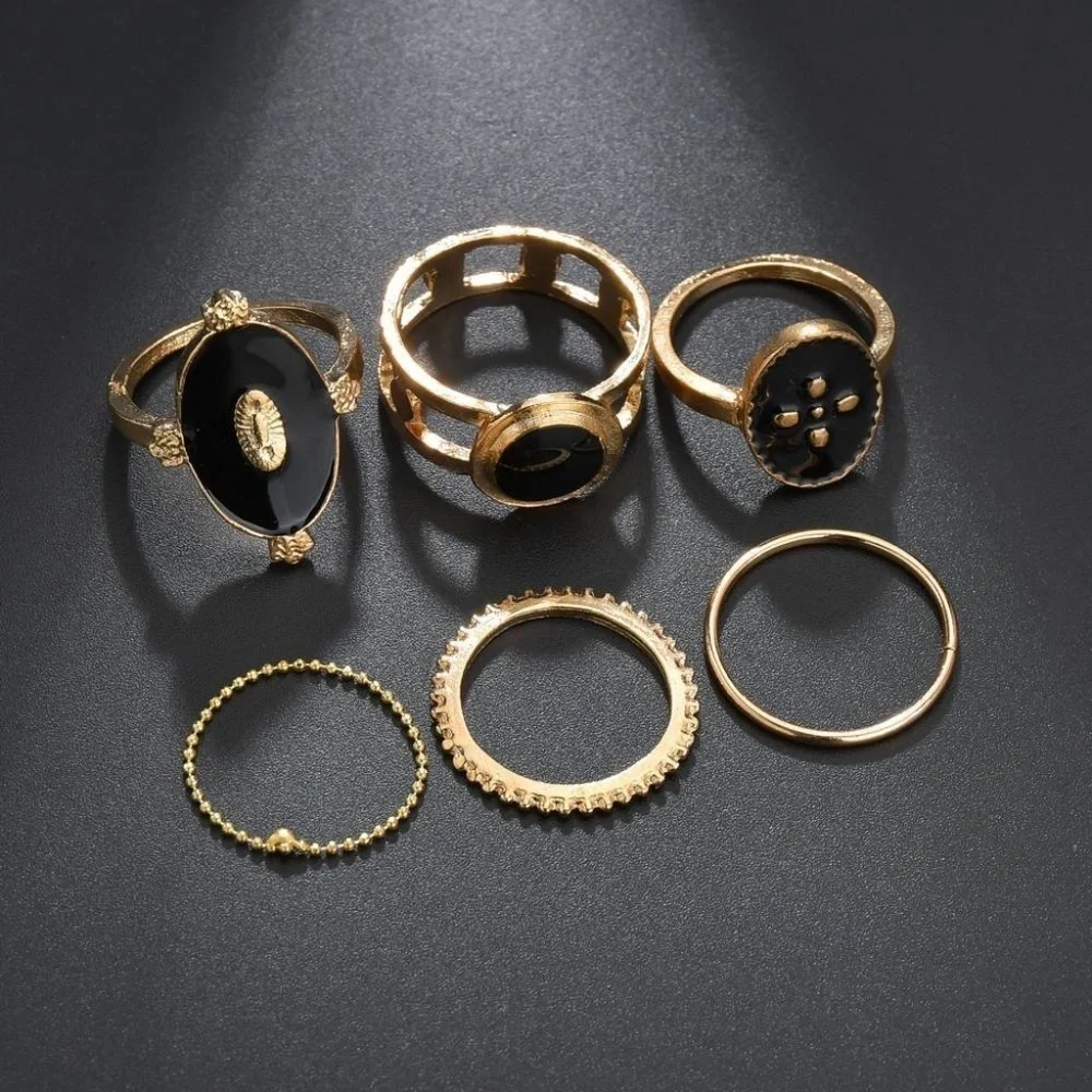 *MOXIE* 6-Pc Gold x Black Fashion Ring Set